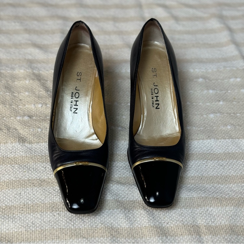 St. John black and gold heels vintage made in Italy size 7AA - Picture 2 of 11
